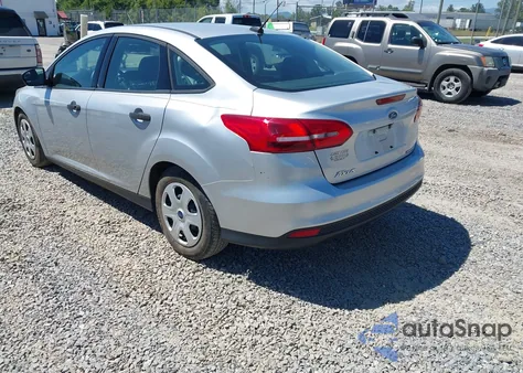 2016 Ford Focus S из США, поврежденный, VIN 1FADP3E26GL356315